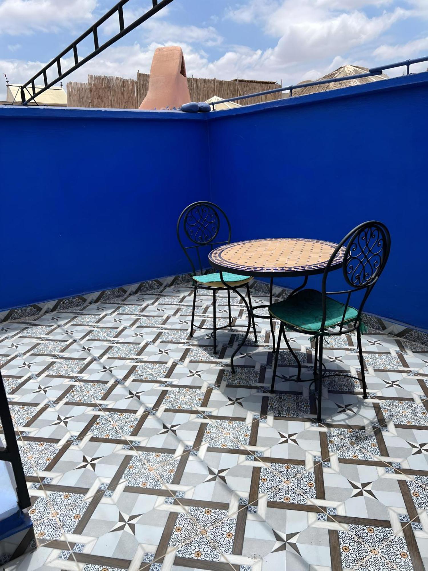 Tres Beau Riad A Marrakech Avec Piscines Marrákes Kültér fotó